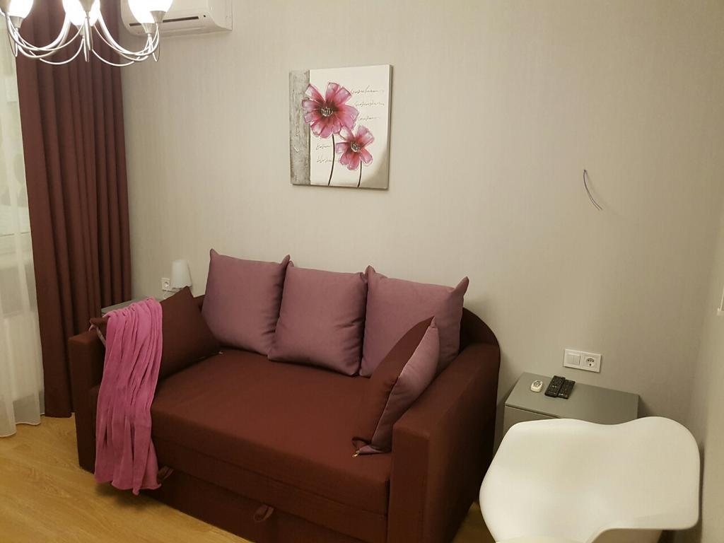 Comfort Apartment On Bogdanivska Street 7B Kyiv Exterior photo