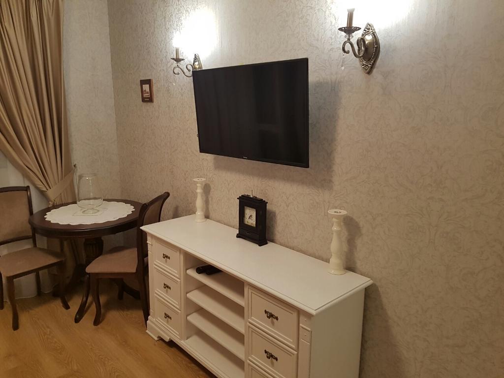 Comfort Apartment On Bogdanivska Street 7B Kyiv Exterior photo