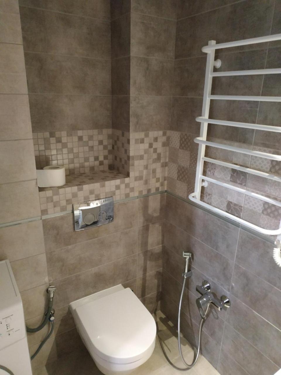 Comfort Apartment On Bogdanivska Street 7B Kyiv Exterior photo