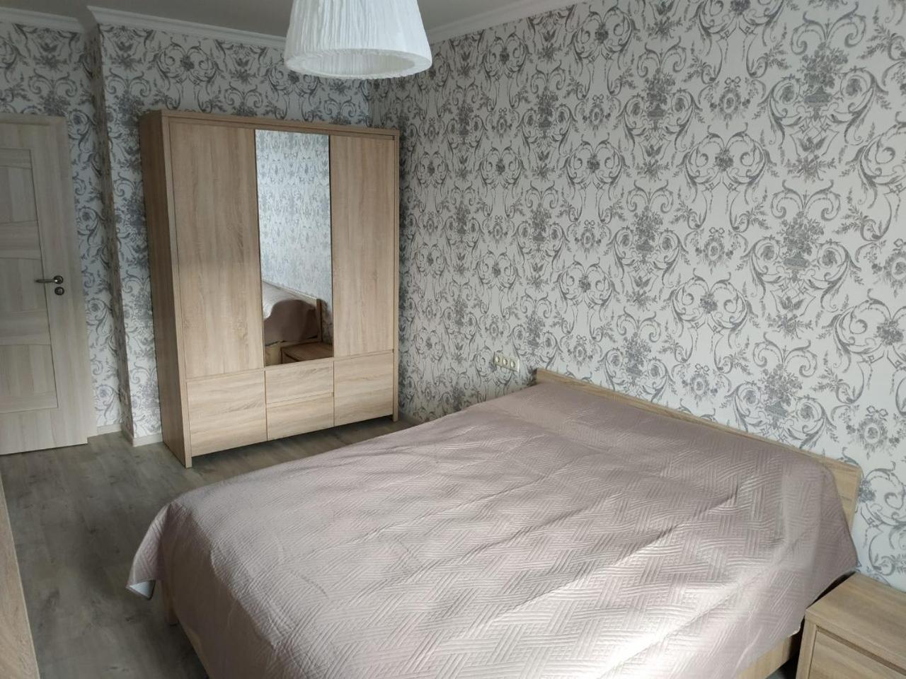 Comfort Apartment On Bogdanivska Street 7B Kyiv Exterior photo