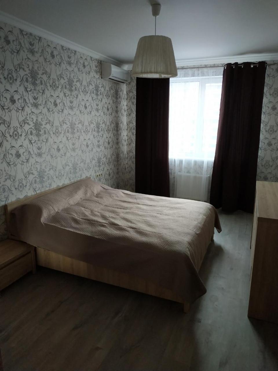 Comfort Apartment On Bogdanivska Street 7B Kyiv Exterior photo