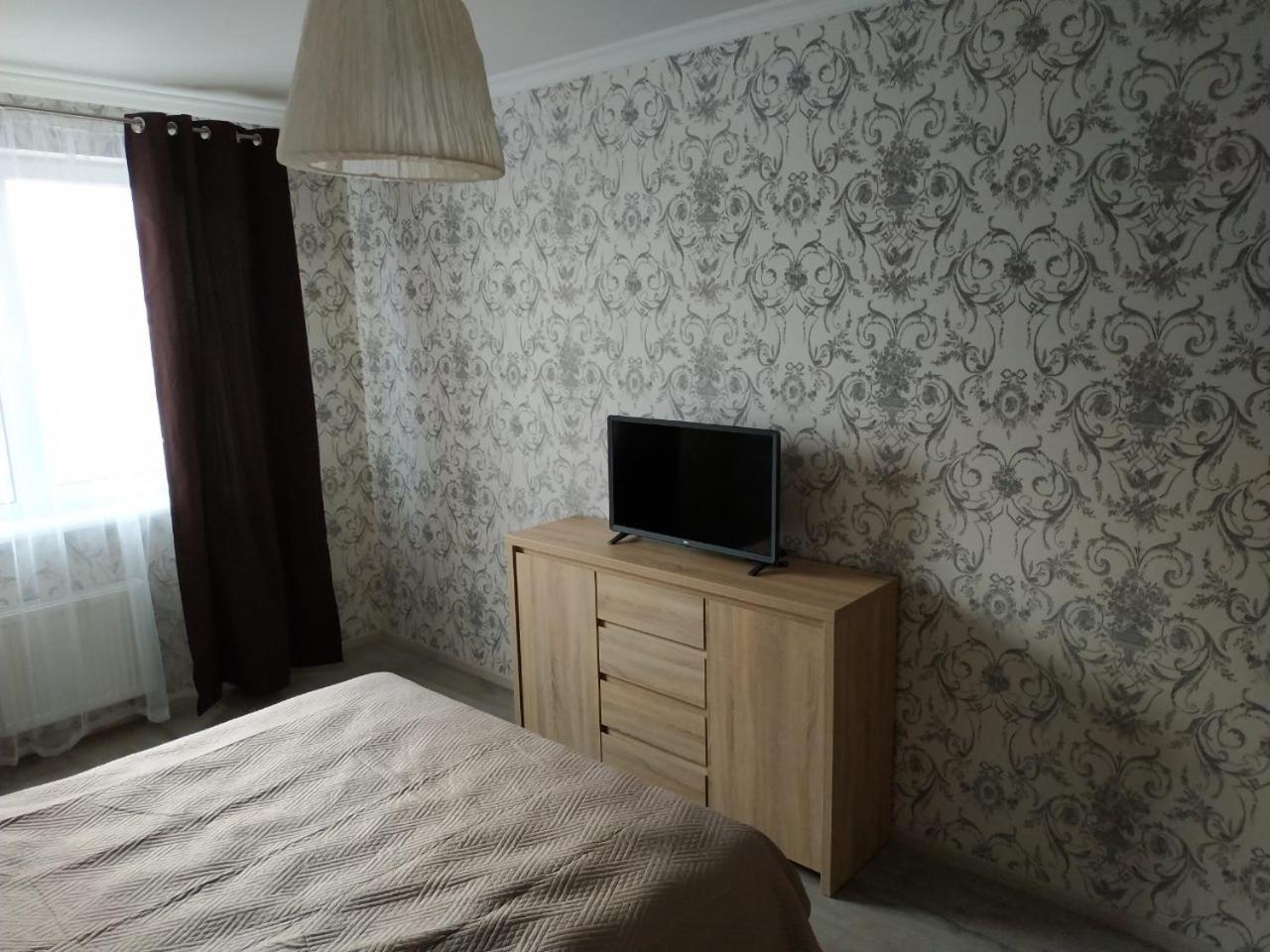 Comfort Apartment On Bogdanivska Street 7B Kyiv Exterior photo